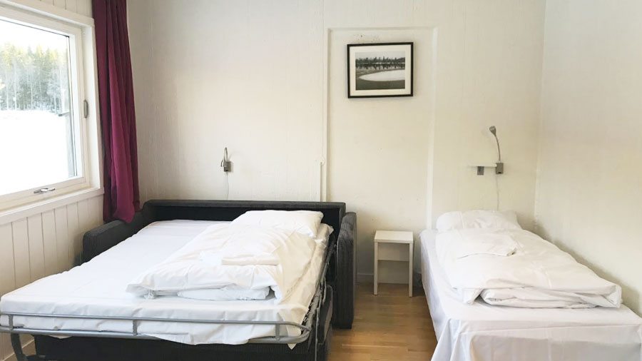 Enkeltrom med sofa – Raulandsakademiet
