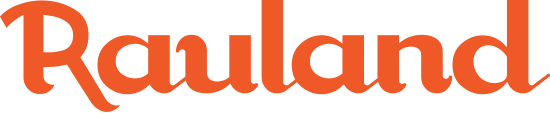 Rauland-logo i oransje skrift, representerer merkevaren med et moderne og fengende design.