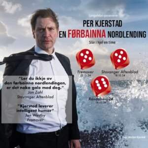 Mann i dress ved sjøen, promoplakat for Per Kjerstad: En Forbainna Nordlending med terningkastanmeldelser.